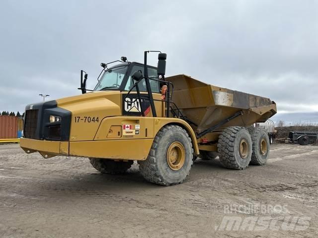 CAT 740B Tombereau articulé