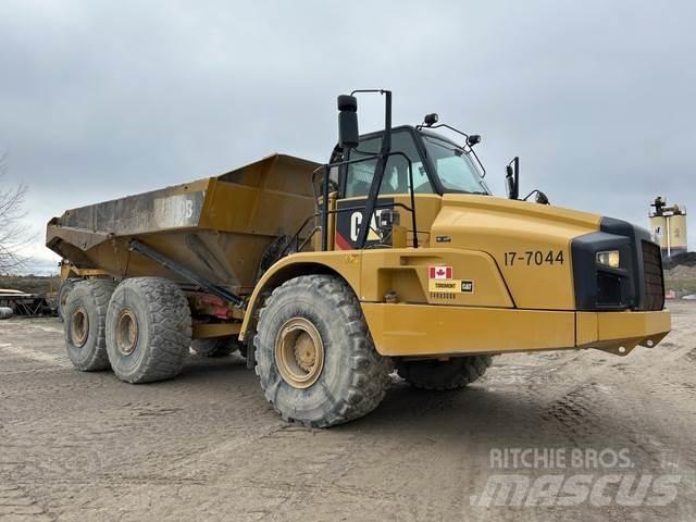 CAT 740B Tombereau articulé