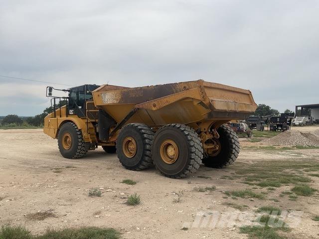CAT 745 Tombereau articulé