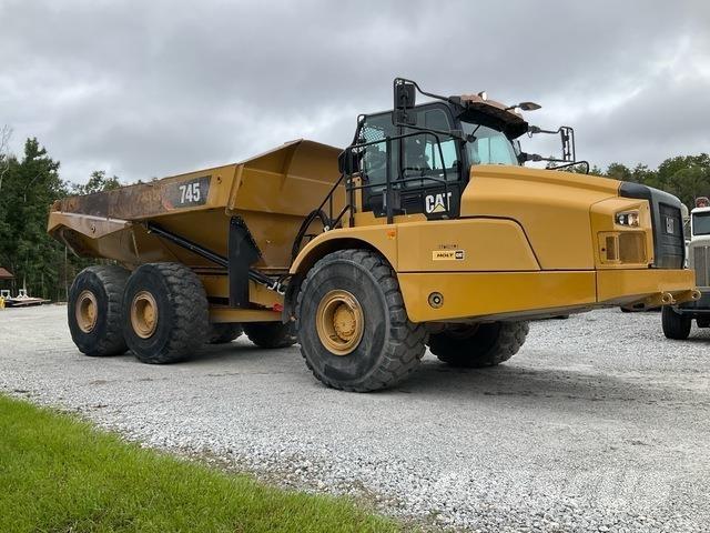 CAT 745 Tombereau articulé