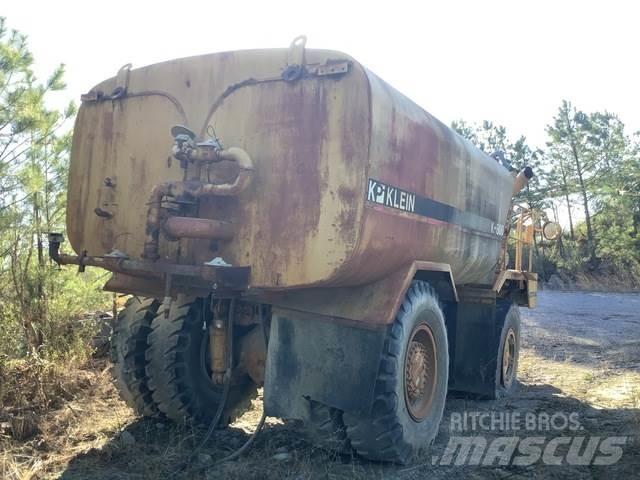 CAT 769C Camion citerne à eau