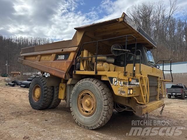 CAT 769D Tombereau articulé