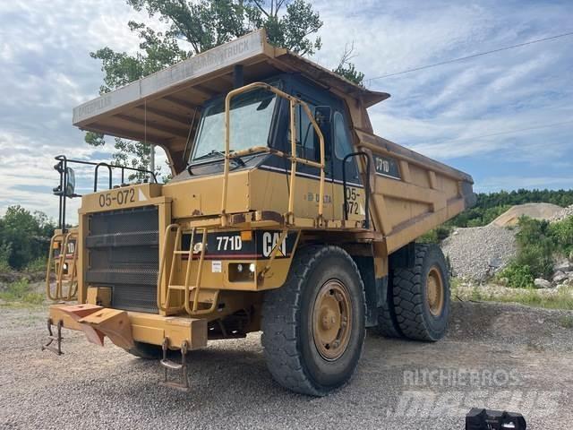 CAT 771D Tombereau articulé