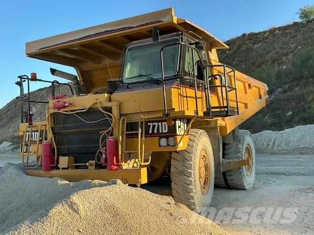 CAT 771D Tombereau articulé