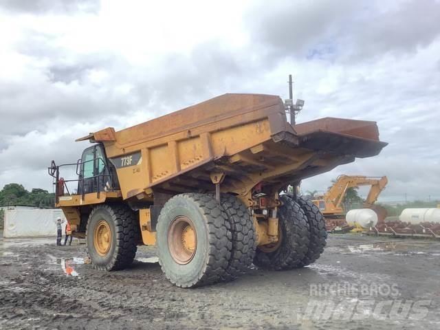 CAT 773F Tombereau articulé