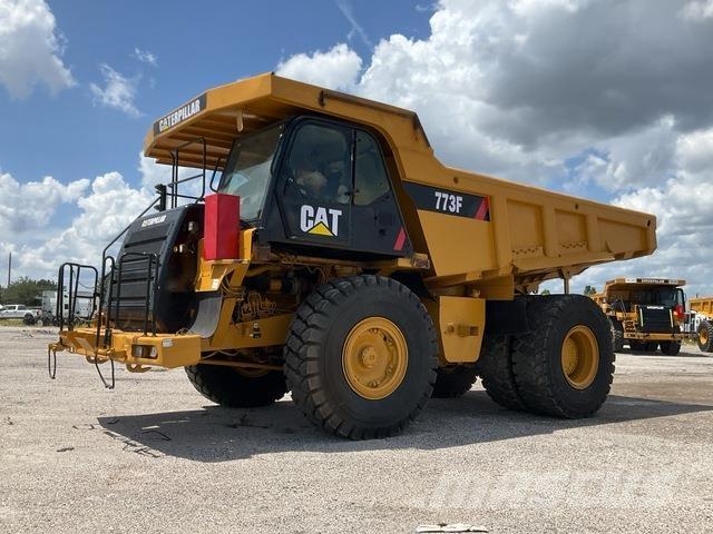 CAT 773F Tombereau articulé