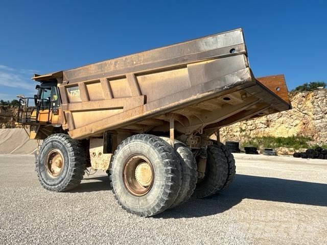 CAT 775D Tombereau articulé