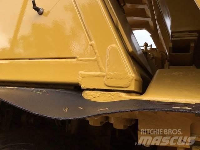 CAT 775E Tombereau articulé