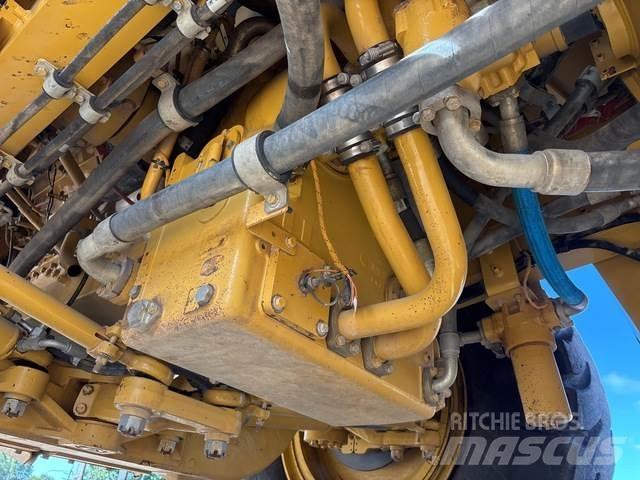 CAT 777 Tombereau articulé
