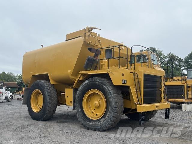 CAT 777B Camion citerne à eau