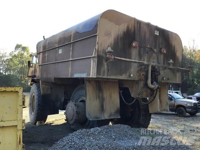 CAT 777C Camion citerne à eau