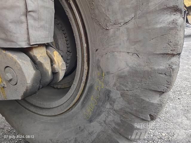 CAT 777E Tombereau articulé