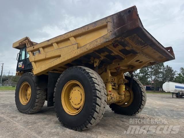 CAT 777G Tombereau articulé
