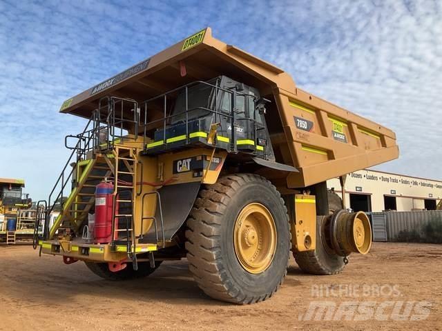 CAT 785D Tombereau articulé