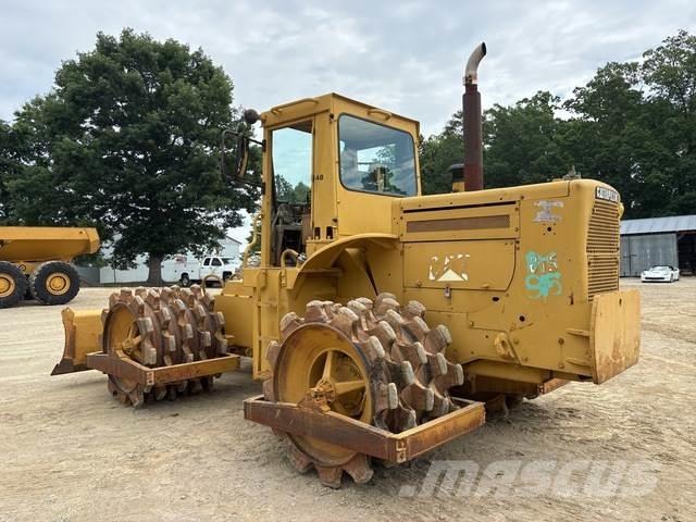 CAT 815 Compacteur de sol