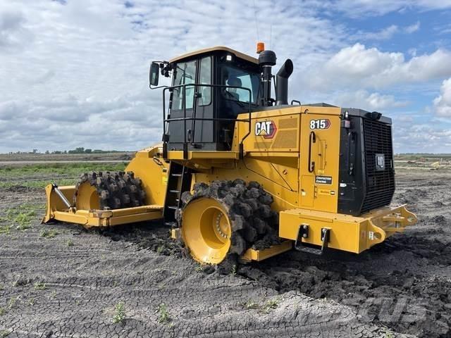 CAT 815 Compacteur de sol