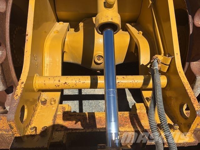 CAT 825H Compacteur de sol