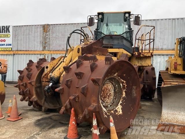 CAT 836G Compacteur de sol