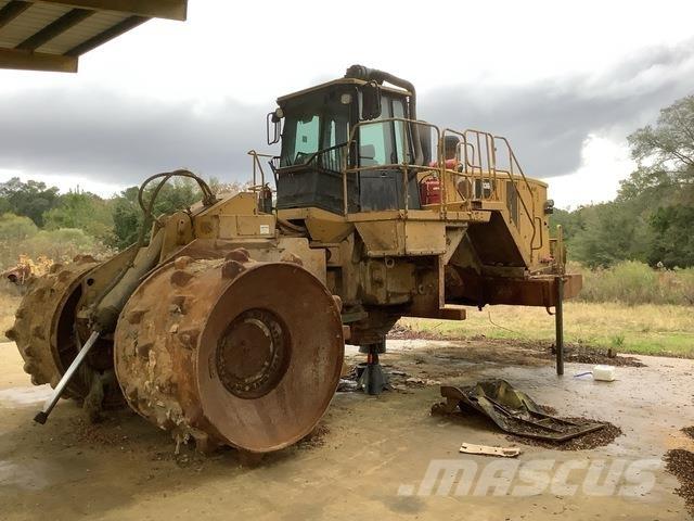 CAT 836H Compacteur de sol