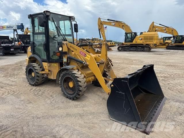 CAT 903D Chargeuse sur pneus