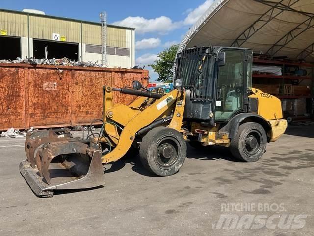 CAT 906H Chargeuse sur pneus