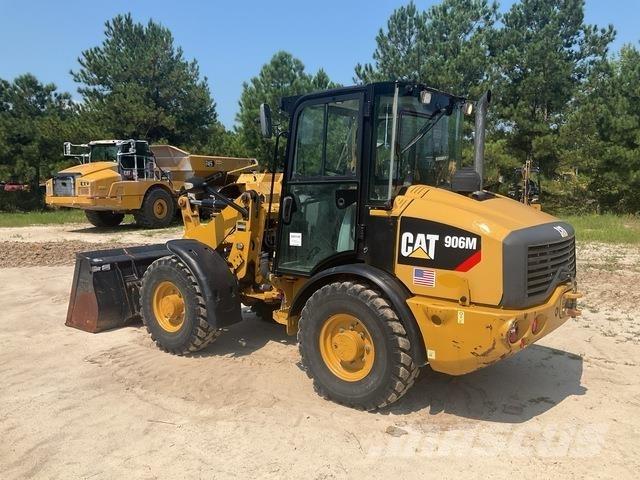 CAT 906M Chargeuse sur pneus