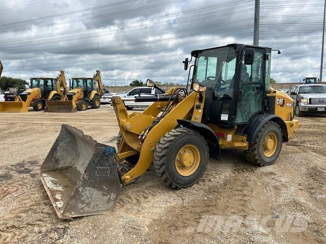 CAT 906M Chargeuse sur pneus
