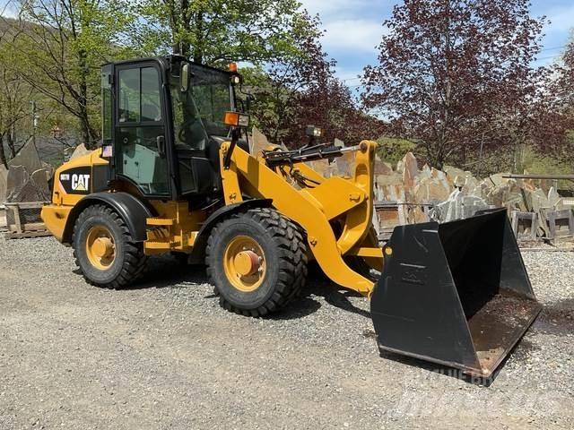 CAT 907H Chargeuse sur pneus