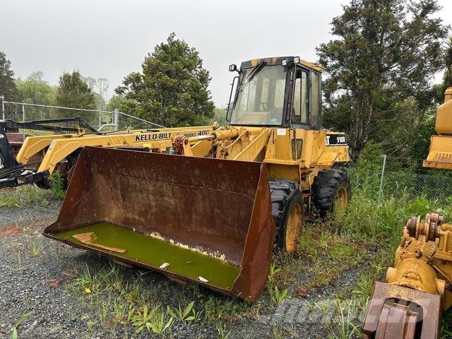 CAT 910F Chargeuse sur pneus