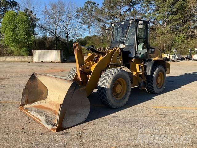 CAT 918M Chargeuse sur pneus