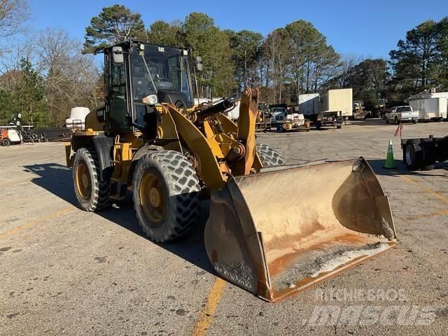 CAT 918M Chargeuse sur pneus
