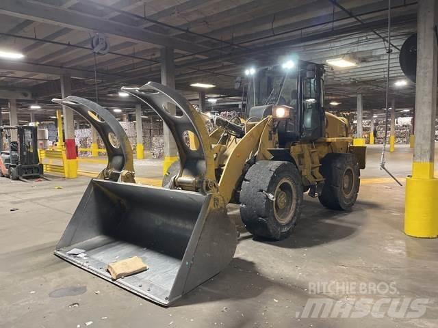 CAT 920 Chargeuse sur pneus