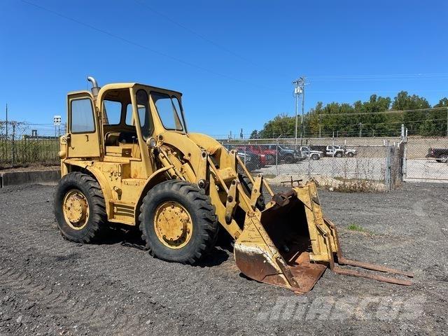 CAT 922 Chargeuse sur pneus