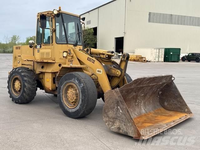 CAT 926 Chargeuse sur pneus