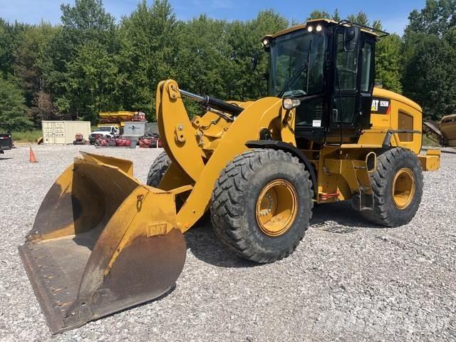CAT 926M Chargeuse sur pneus