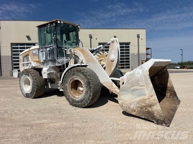 CAT 926M Chargeuse sur pneus