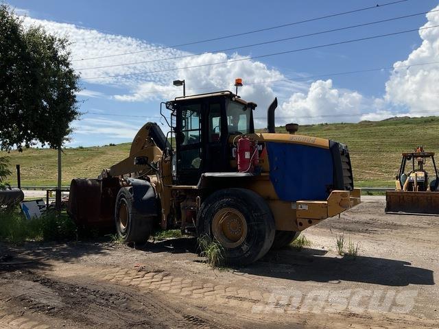 CAT 930M Chargeuse sur pneus