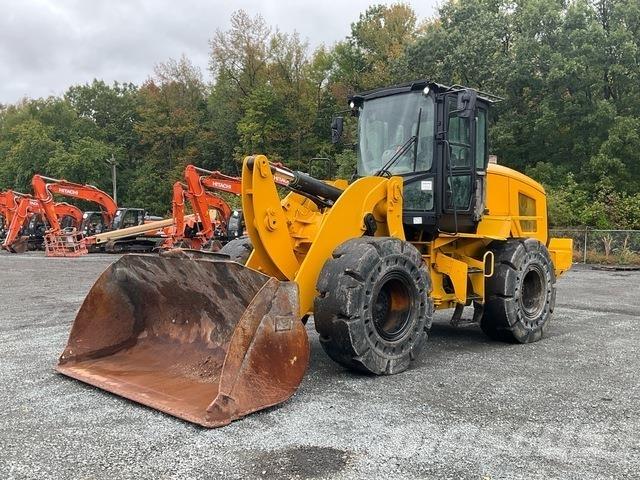 CAT 930M Chargeuse sur pneus