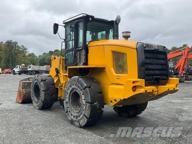 CAT 930M Chargeuse sur pneus