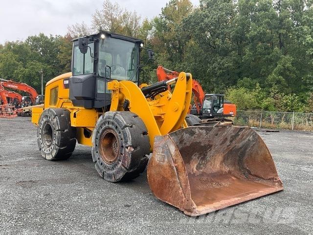 CAT 930M Chargeuse sur pneus