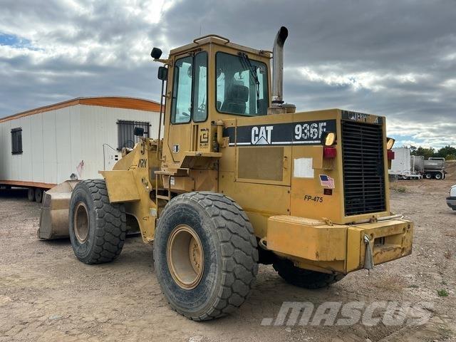 CAT 936F Chargeuse sur pneus