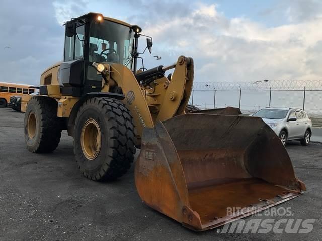 CAT 938M Chargeuse sur pneus