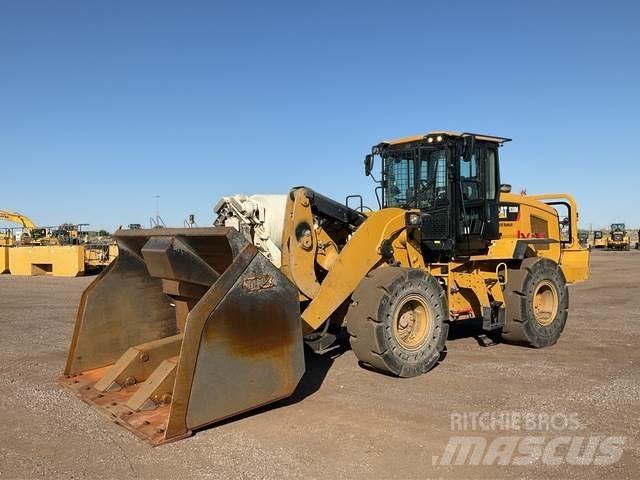 CAT 938M Chargeuse sur pneus