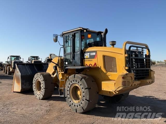 CAT 938M Chargeuse sur pneus