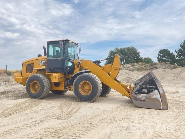 CAT 938M Chargeuse sur pneus
