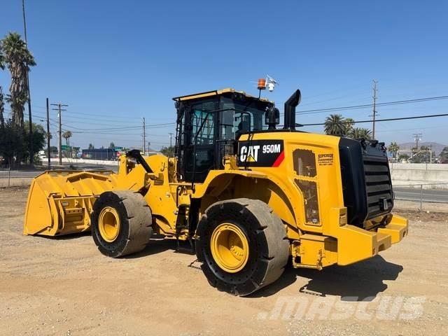 CAT 950M Chargeuse sur pneus