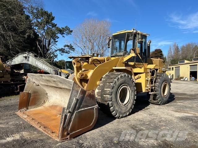CAT 960 Chargeuse sur pneus