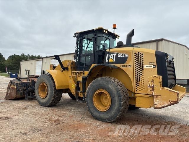 CAT 962M Chargeuse sur pneus