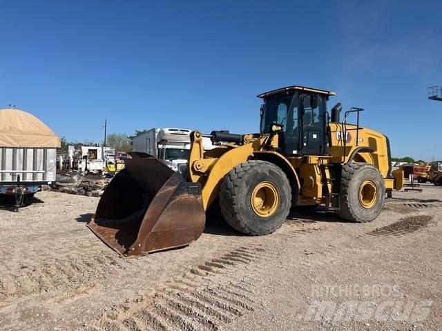 CAT 966M Chargeuse sur pneus