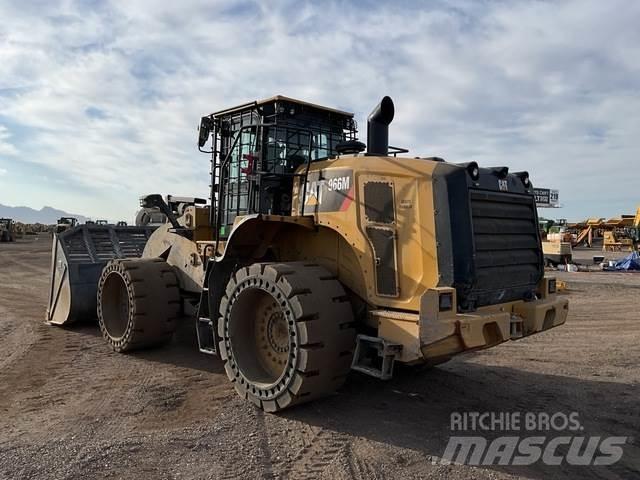 CAT 966M Chargeuse sur pneus
